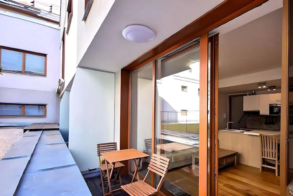 Legacy Duplex In Historic Prague District By Rentez Apartment